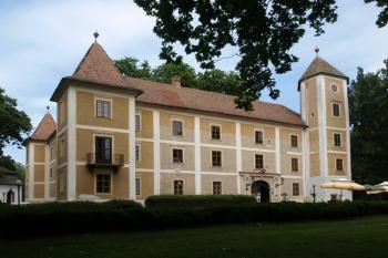  (© Milan Caha 05/2011)