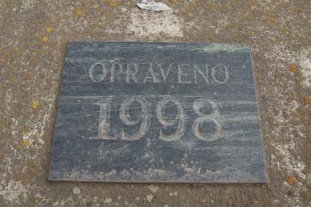 oprava mostu proběhla r. 1998 v období červenec–září (© Rodochrozit, 03/2013)