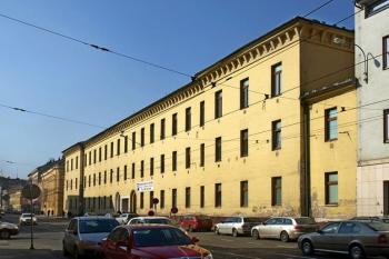 hlavní průčelí (© Milan Caha 04/2012)