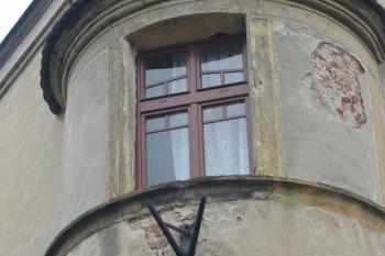 detail rohového arkýře (© D Dohňanský, 01/2016)