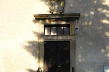 portál tvrze (© de ardoise 05/2005)