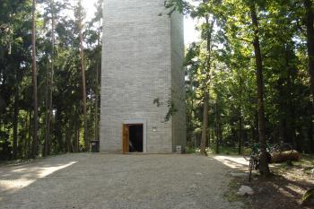 Vchod do rozhledny (© Jaroslav Vavera, 08/2010)