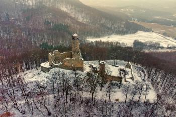 Zřícenina hradu Kostomlaty (© Radovan Smokoň  01/2023)