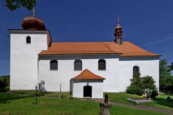 jižní průčelí (© Pavel Zany Komárek 17. 5. 2009)