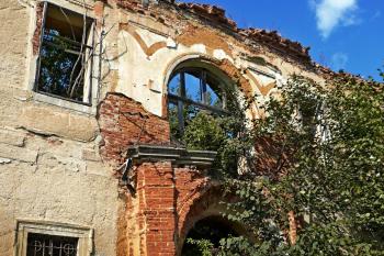 vstupní portál (© Pavel P., 10/2012)