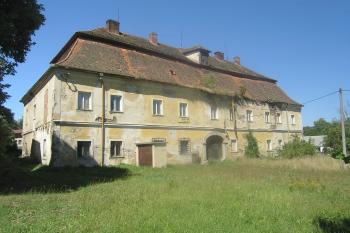 Čelo zámku (© Martin Kabeláč, 09/2008)