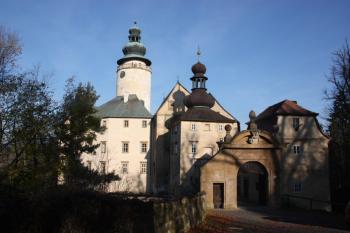 Zámek od jihovýchodu ( © Ivan Grisa 10/2010)