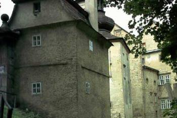  (© 2002 Petr Kocháň)