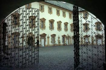  (© 2002 Petr Kocháň)
