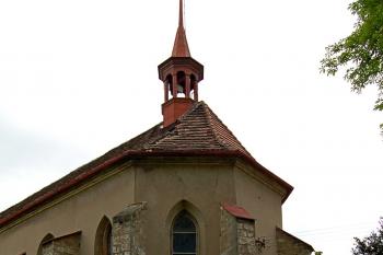 kostel od JV (© Rodochrozit, 05/2013)