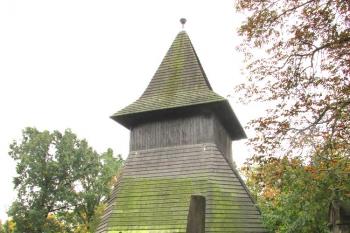 Zvonice u kostela sv. Václava v Jezbořicích ( © Pavel Vítek 10/2015)