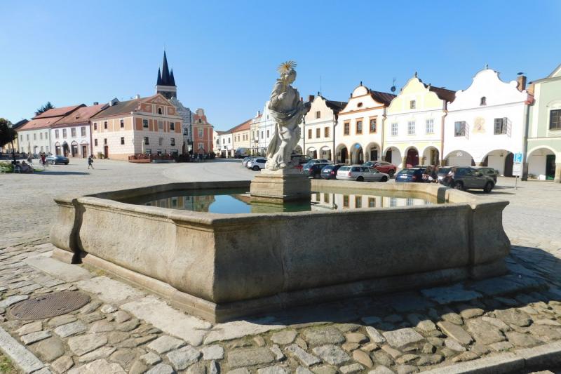 kašna se sochou sv. Markéty kašna se sochou sv. Markéty