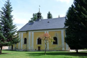 kostel sv. Barbory (© František Kinař, 08/2014)