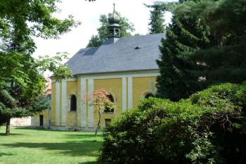 kostel sv. Barbory (© František Kinař, 08/2014)