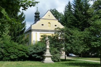 kostel sv. Barbory (© František Kinař, 08/2014)