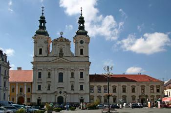 hlavní průčelí (© Pavel Zany Komárek 25. 8. 2009)