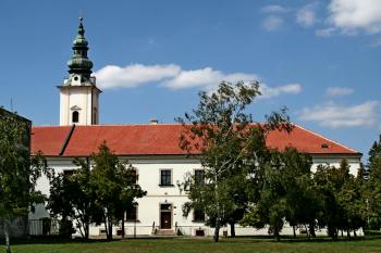 východní průčelí (© Pavel Zany Komárek 25. 8. 2009)