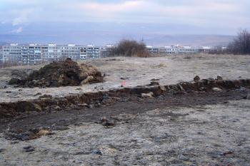 Výstavba nové komunikace na vrcholu v březnu 2006 (© Prudký Martin, 03/2006)
