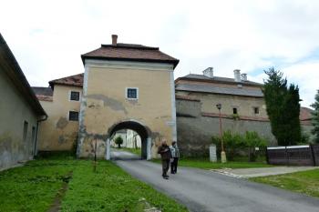 dolní - východní brána ( © Jan P. Štěpánek 06/2013)