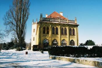 Stromovka - Letohrádek (© Hana Kubikova 1/2005)