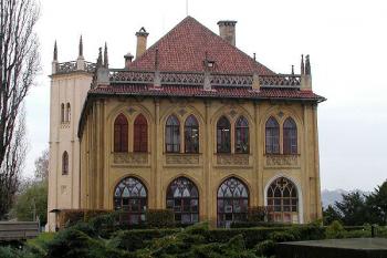 jihovýchodní průčelí ( © Pavel Zany Komárek 21/11/2001)