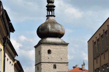 pohled od náměstí ( © Jan P. Štěpánek 05/2014)