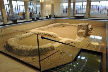 Památník Velké Moravy – základy kostela (© Slovácké muzeum, 07/2013)