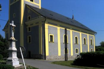 Kostel sv. Jiljí ve Dvorcích ( © Pavel Vítek 06/2013)