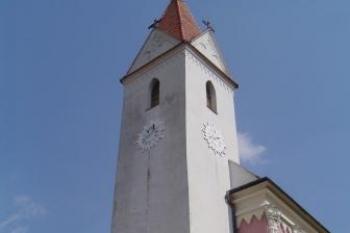 Kaple na nádvoří (© Dalibor Král, 4/2006)