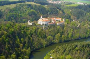 Letecký snímek z dubna 2007 (© Oldřich Vítek, 05/2007)