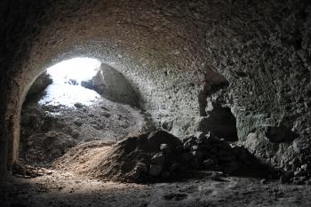 Hrad Čabraď - podzemí 3. brány ( © Albert Loydl 2013)