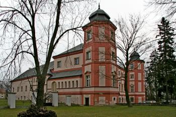 Pohled na zámek z parku (© Petr Nožička 03/2012)