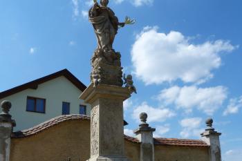 Socha sv. Barbory z r. 1715 (© František Kinař, 08/2013)
