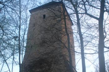Vodárenská bašta. Původní bašta byla v 19. století přestavěna na vodárnu. (© Vojtěch Barcal, 04/2014)