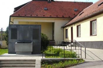 Kralice nad Oslavou (© 05/2003 Martin KLIMÁNEK)