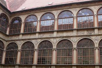 Vnitřní nádvoří zámku (© Jiří Cukr, 05/2009)