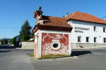 kaple od jihu (© Jaroslav Valečka, 09/2013)