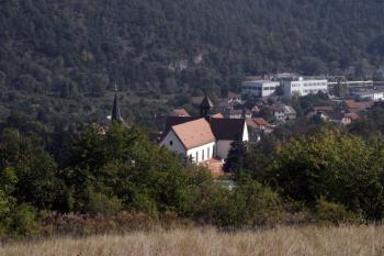 Klášter z cesty na Čepičku ( © Iva Spurná 28.9.2009)