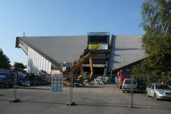 VSH ve Frýdku-Místku od Hlavní třídy (© Martin Kovář, 10/2013)