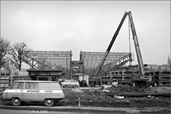 výstavba haly na počátku 80. let 20. století (© web)