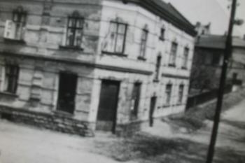 Dům na ulici Krátká čp. 1113 (© Martin Kovář, 10/2013)