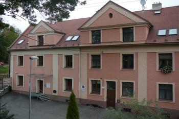 Těšínská 1114 (© Martin Kovář, 10/2013)