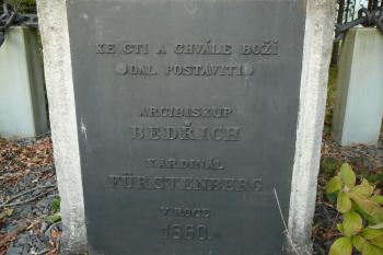 Hlavní text ve spodní části (© Martin Kovář, 10/2013)