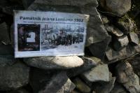 pomník Johna Lennona na Smrku