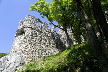 Tematín (© Radoslav Malovec, 10/2013)