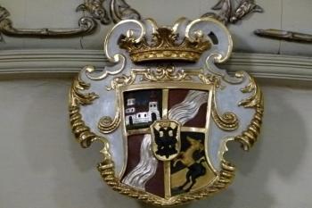 erb manželky hraběte Taafeho v interiéru kostela ( © Jan P. Štěpánek 10/2014)