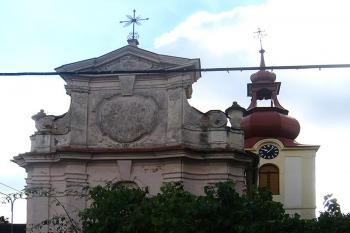 Kostel sv. Jiljí - štít průčelí (© Pavel Vítek 10/2013)