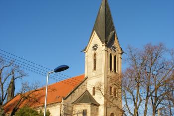 Kostel v Libušíně (© Jiří Špaček, 02/2016)