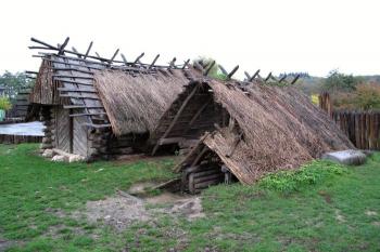 obydlí našich slovanských předků ( © Jan P. Štěpánek 11/2012)