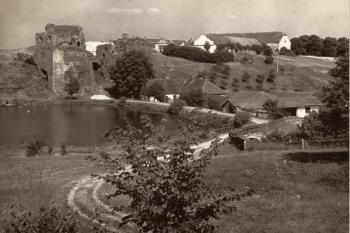 Statek a hrad před rokem 1970 (70 (archiv Pavla Schafferhanse))
